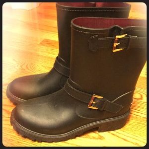 Tommy Hilfiger black boots size 9M